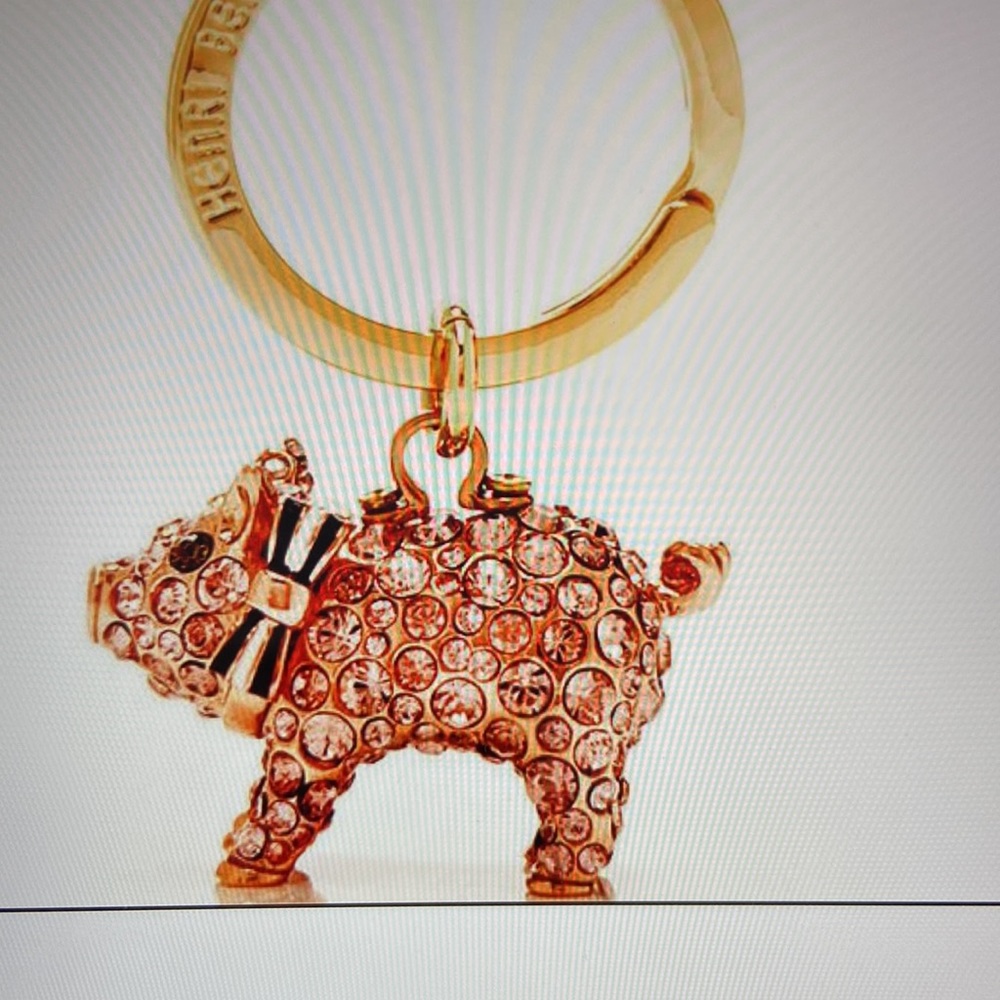 Henri Bendel “Henrietta Pig’ key fob